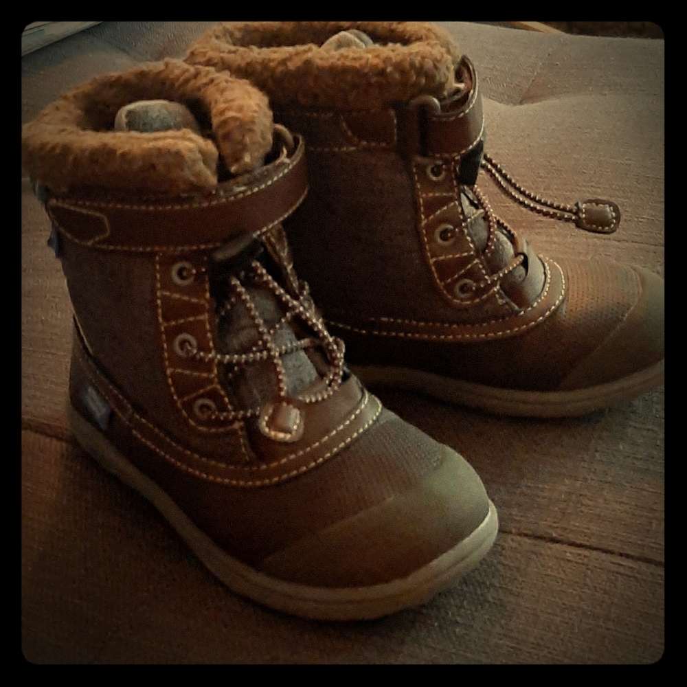 See kai run waterproof boots toddler 11